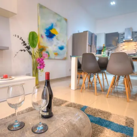 Spacious And Beautifully Furnished 3 Bedrooms/3bathrooms With 2 Balconies Wvid1-1