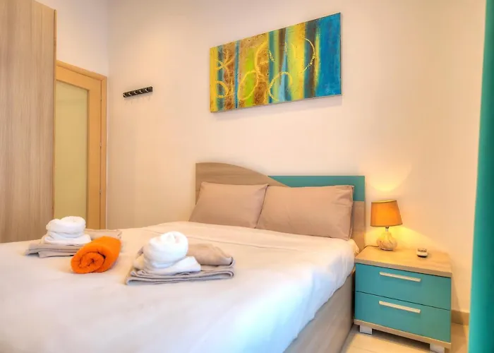 Spacious And Beautifully Furnished 3 Bedrooms/3bathrooms With 2 Balconies Wvid1-1 Apartment *