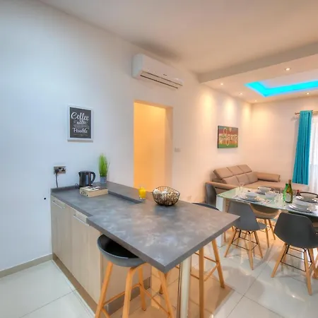 Apartmán Spacious And Beautifully Furnished 3 Bedrooms/3bathrooms With 2 Balconies Wvid1-1 Gzira