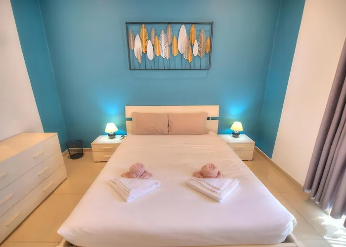 Daire Spacious And Beautifully Furnished 3 Bedrooms/3bathrooms With 2 Balconies Wvid1-1 Gzira