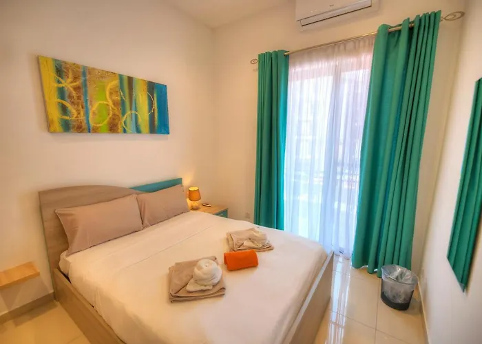 Spacious And Beautifully Furnished 3 Bedrooms/3bathrooms With 2 Balconies Wvid1-1 Gzira