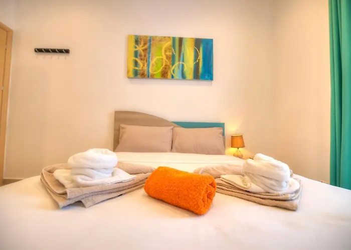 Spacious And Beautifully Furnished 3 Bedrooms/3bathrooms With 2 Balconies Wvid1-1 Gzira